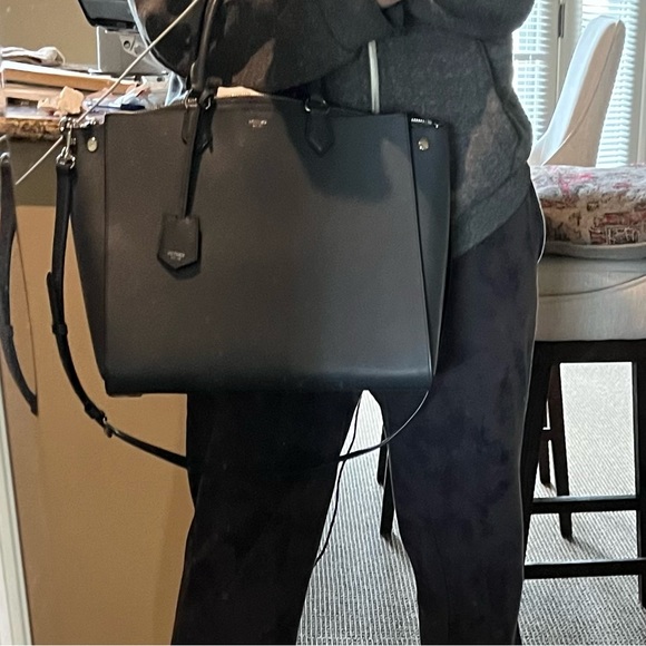 Oroton Inez Tote - Picture 6 of 6